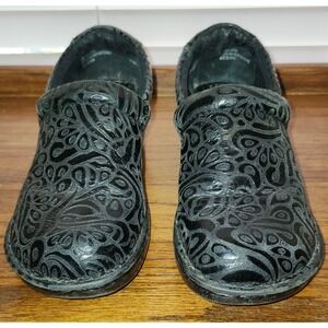 BOC Pegg Clogs Womens 9M Black Leather Embossed Paisley Floral Mules BC3630